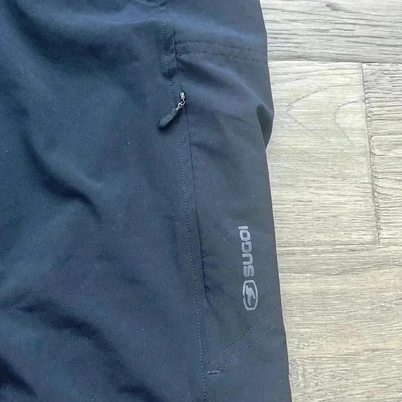 SUGOI | Black 3/4 athletic straight leg pant - Picture 3 of 9